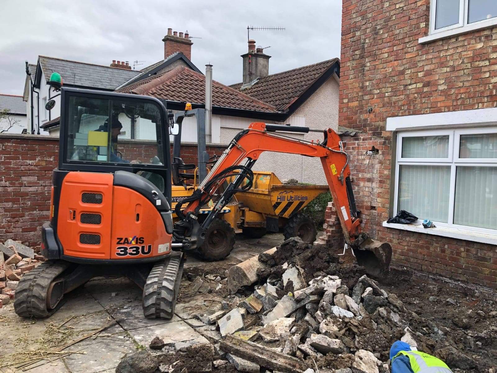 Excavating a domestic side return down to a clean working level.